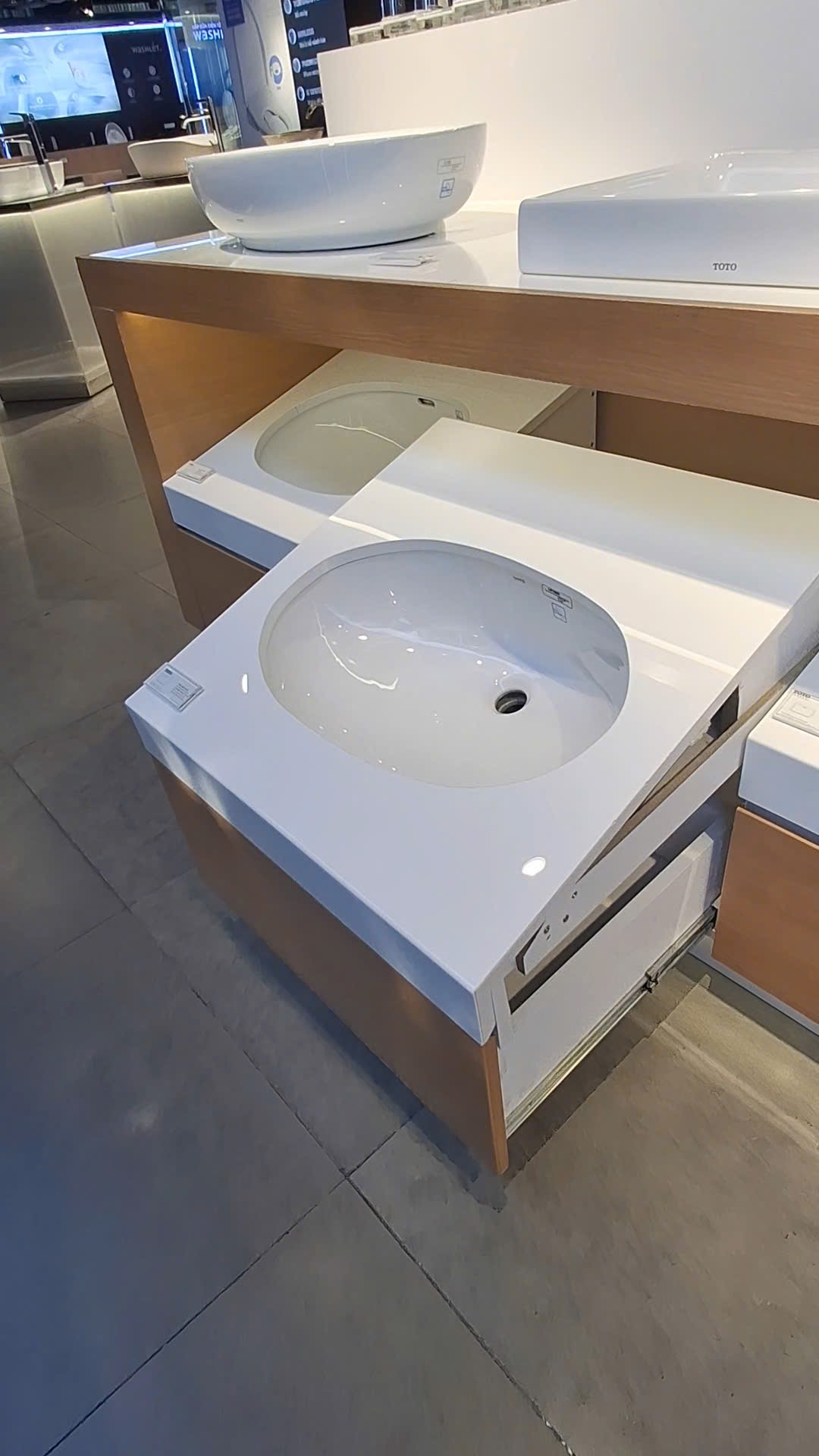Chậu Lavabo TOTO LW1506V Âm Bàn Oval