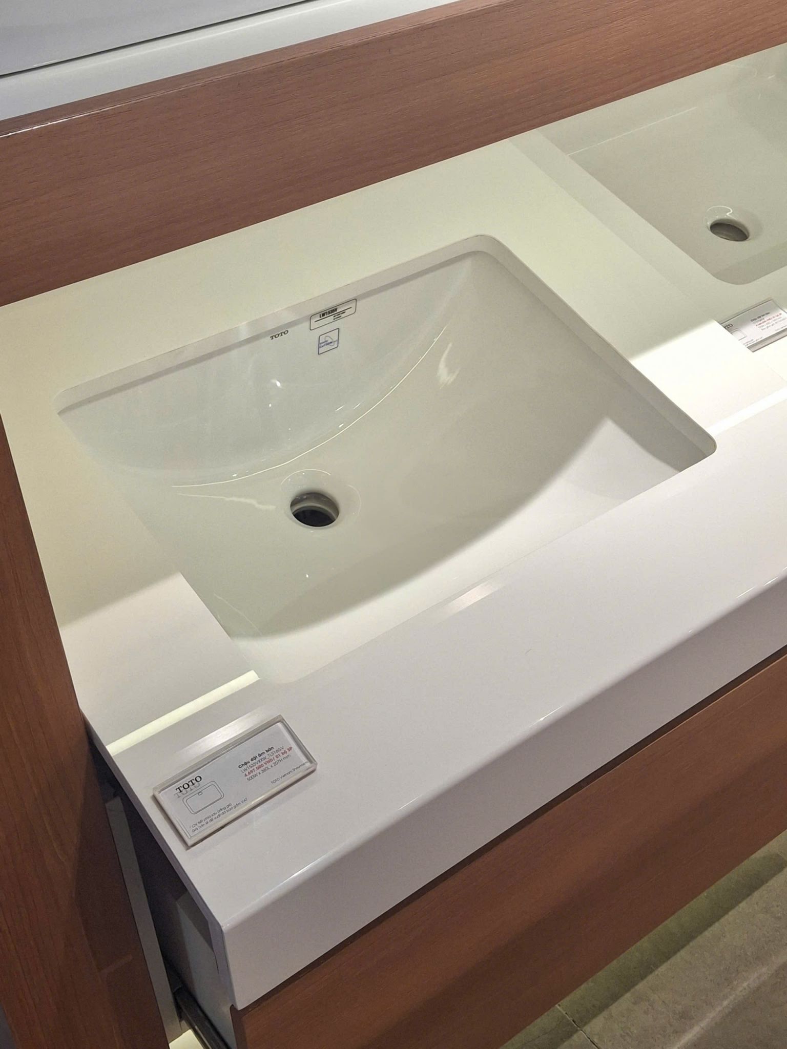 Chậu Lavabo TOTO LW1535V Âm Bàn