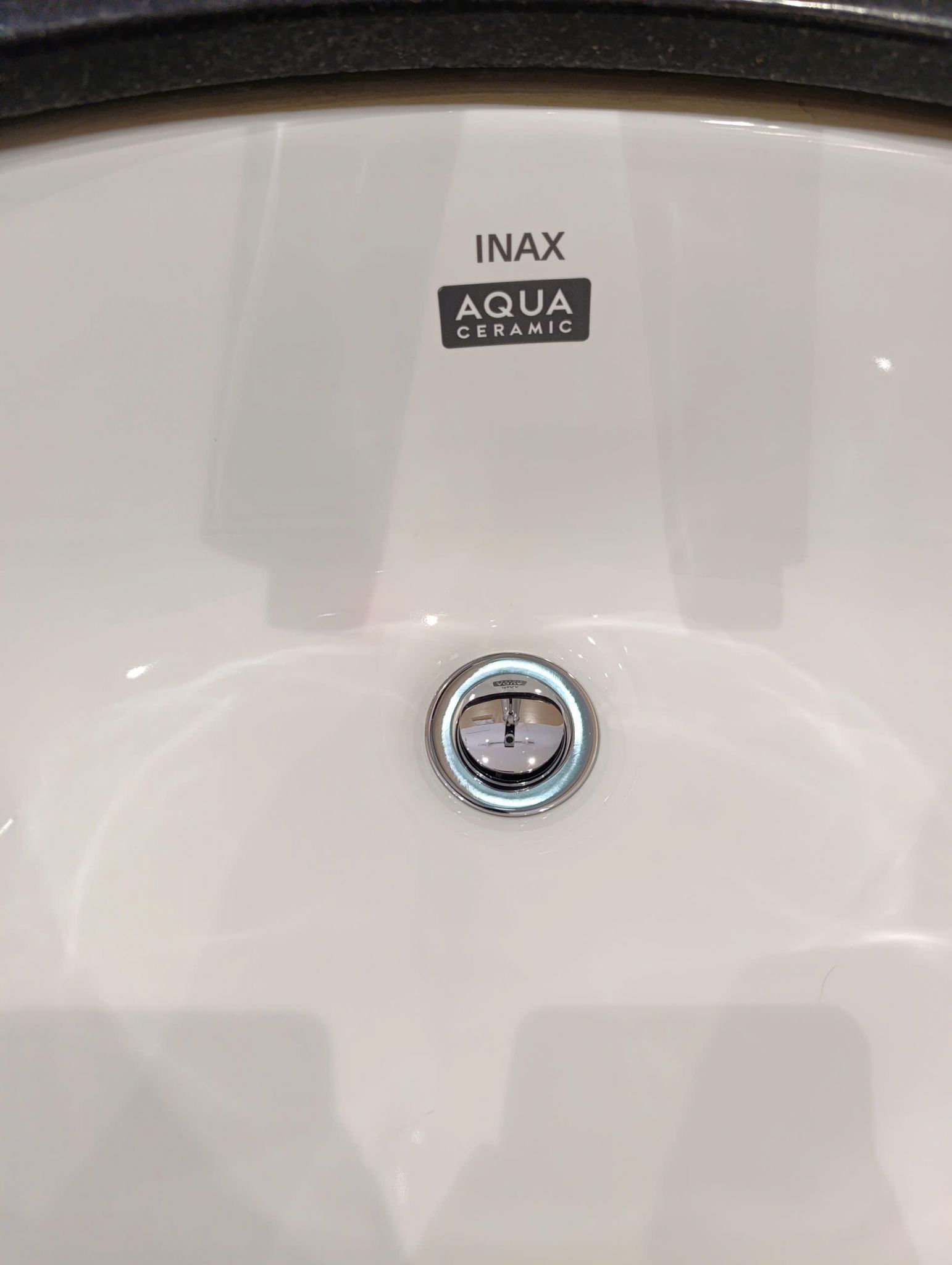 Chậu Rửa Lavabo Inax AL-2216V (AL2216V) Âm Bàn AquaCeramic