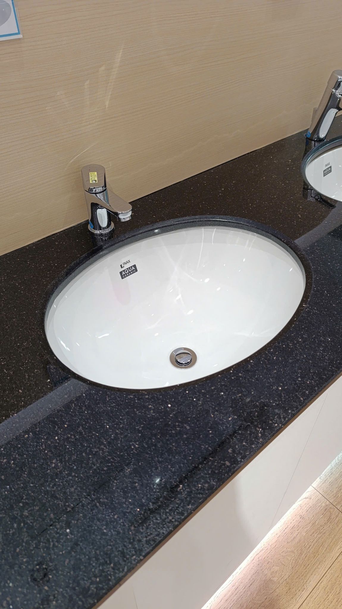 Chậu Rửa Lavabo Inax AL-2293V (AL2293V) Âm Bàn Aqua Ceramic