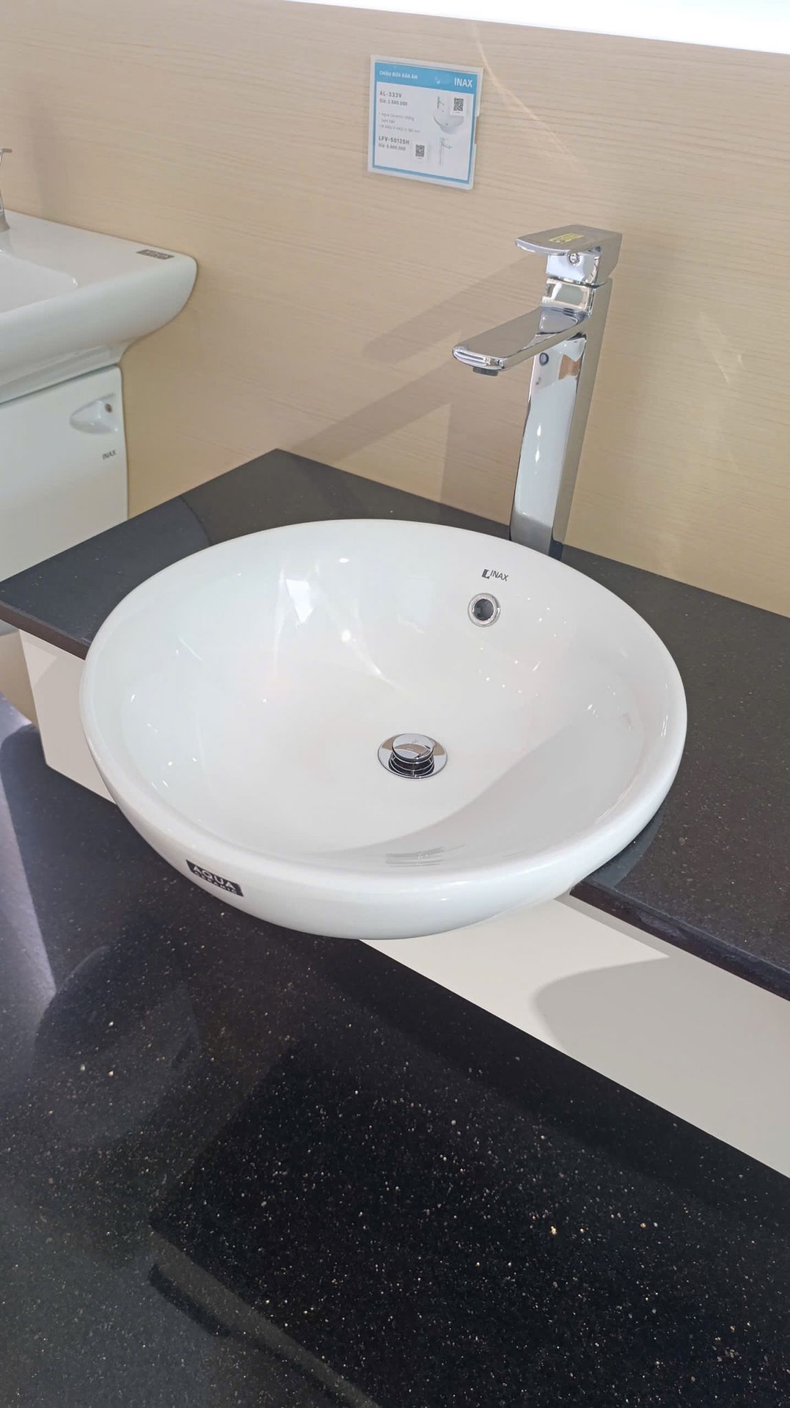 Chậu Rửa Mặt Lavabo Inax AL-333V (AL333V) Bán Âm AquaCeramic