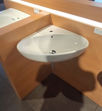 Chậu Lavabo TOTO LW815CJW/F Góc Treo Tường