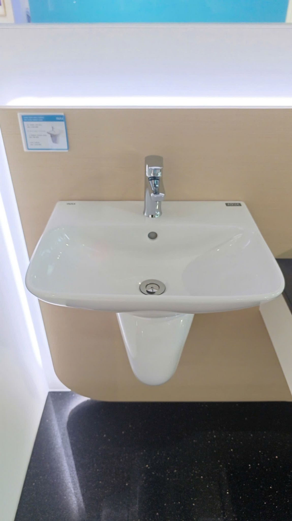 Chậu Rửa Lavabo Kèm Chân Chậu INAX  AL-289V+L-288VC Treo Tường Aqua Ceramic