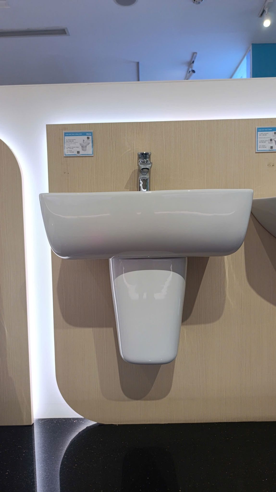 Lavabo Inax Treo Tường AL-312V (AL312V) Aqua Ceramic
