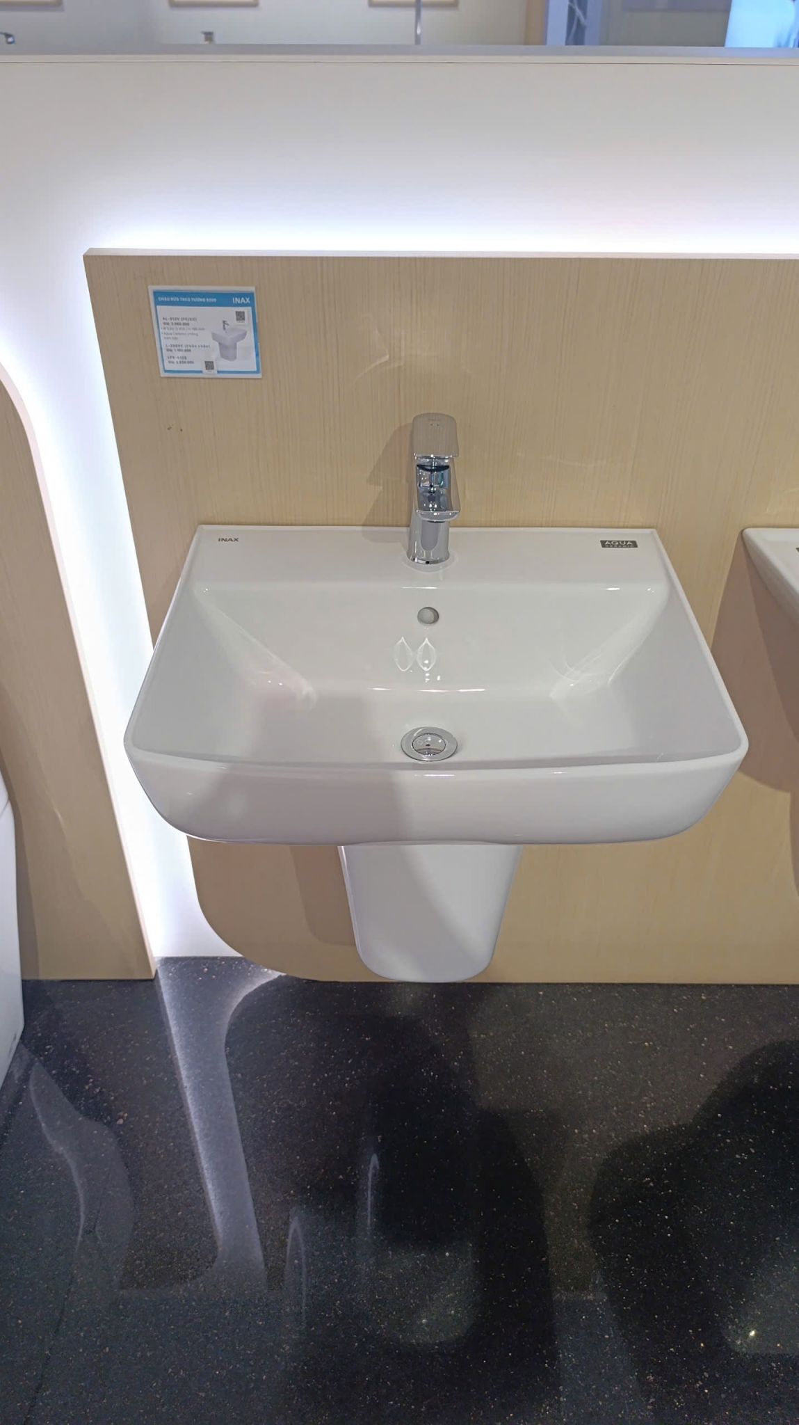 Lavabo Inax Treo Tường AL-312V (AL312V) Aqua Ceramic
