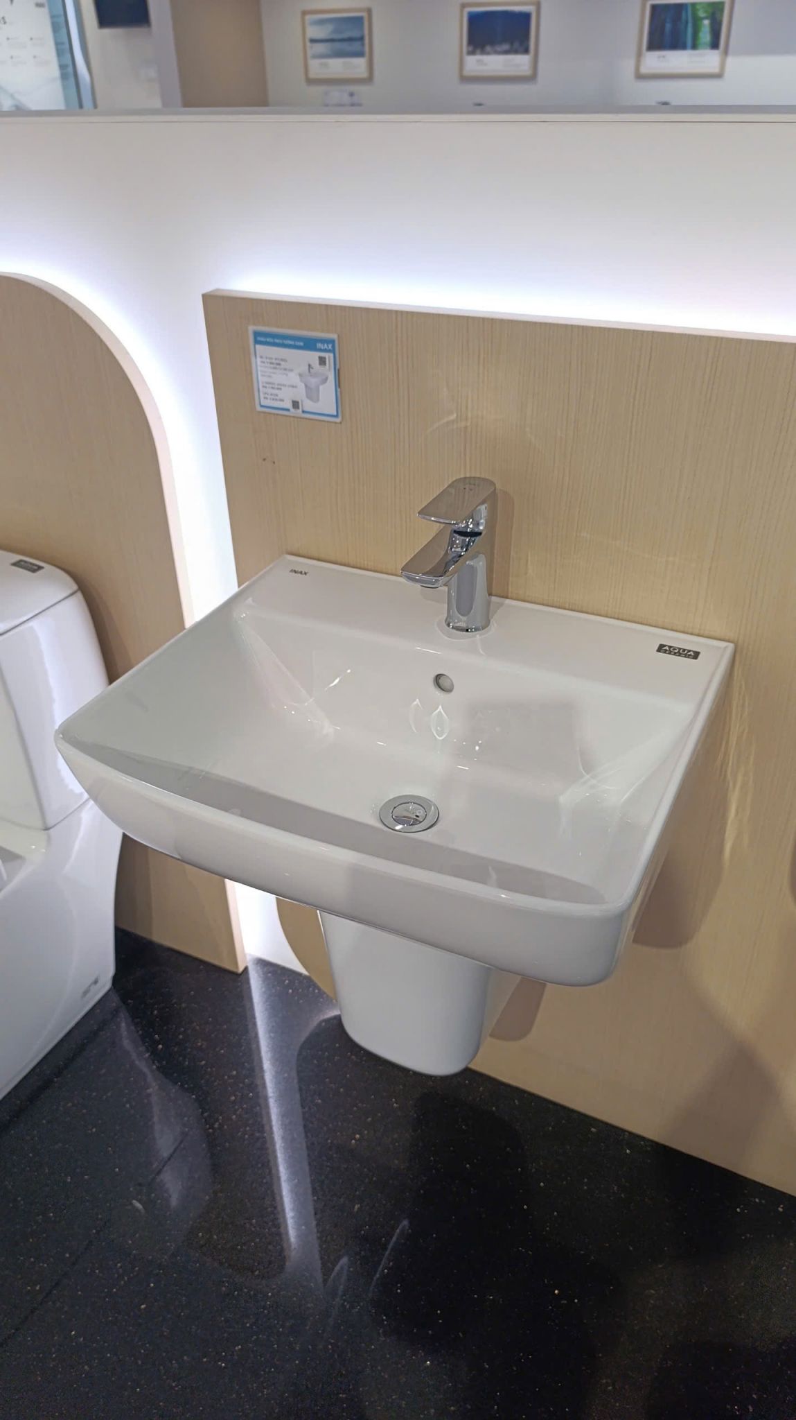Lavabo Inax Treo Tường AL-312V (AL312V) Aqua Ceramic