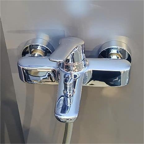 Vòi Sen Tắm TOTO TBG03302VA/TBW01010V Nóng Lạnh